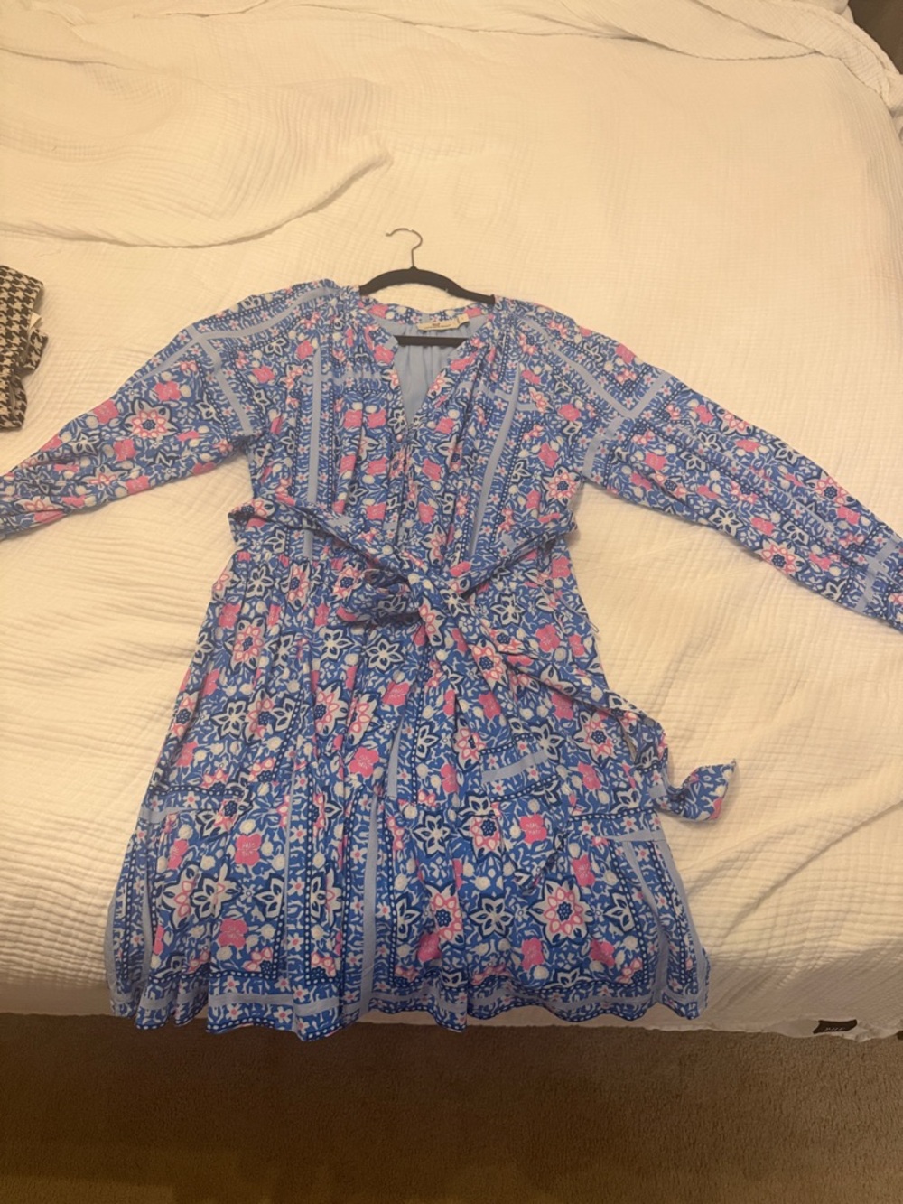 Vineyard Vines Blue Floral Split-Neck Dress with Pink Accents